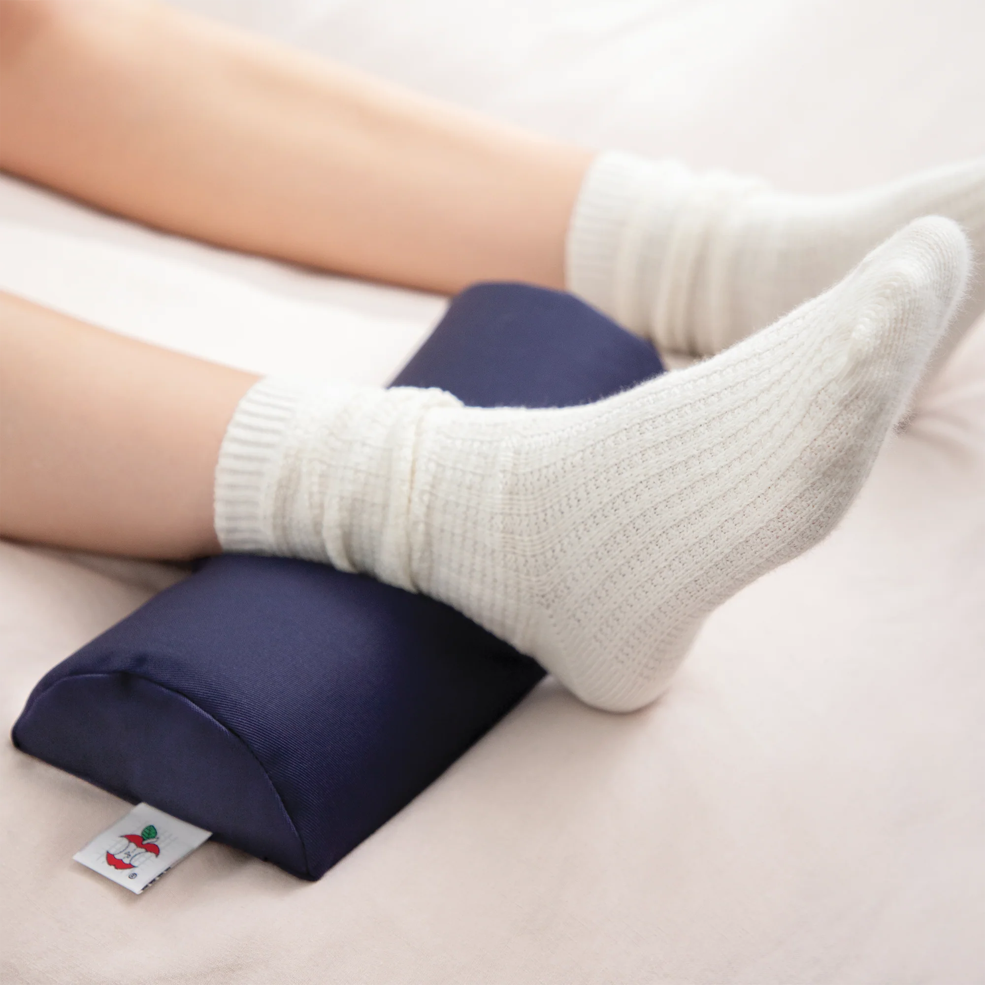 Cervical Foam Foam Roll and D-Roll Positioning Support Pillows Cervical Foam Foam Roll and D-Roll Positioning Support Pillows